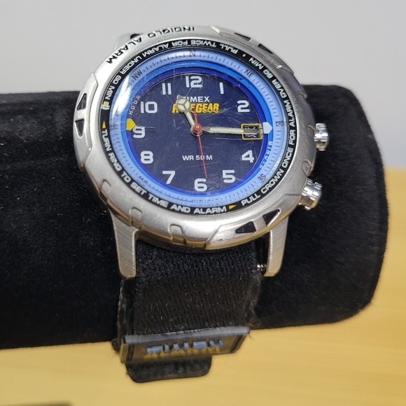 Timex Other - Vintage Timex Men Reef Gear Indiglo Alarm Date Black Leather Quartz Watch 7 3/4"